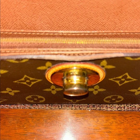 Louis Vuitton Brown and Tan Monogram Wallet - Picture 14 of 16